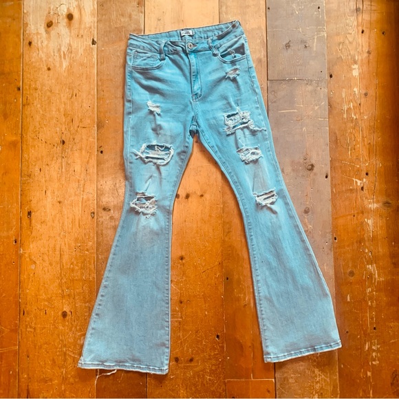 Rue21—Y2K Flare Distressed Ripped Light Wash Stretch Jeans, 2 Pairs (Size 12) - Picture 4 of 8